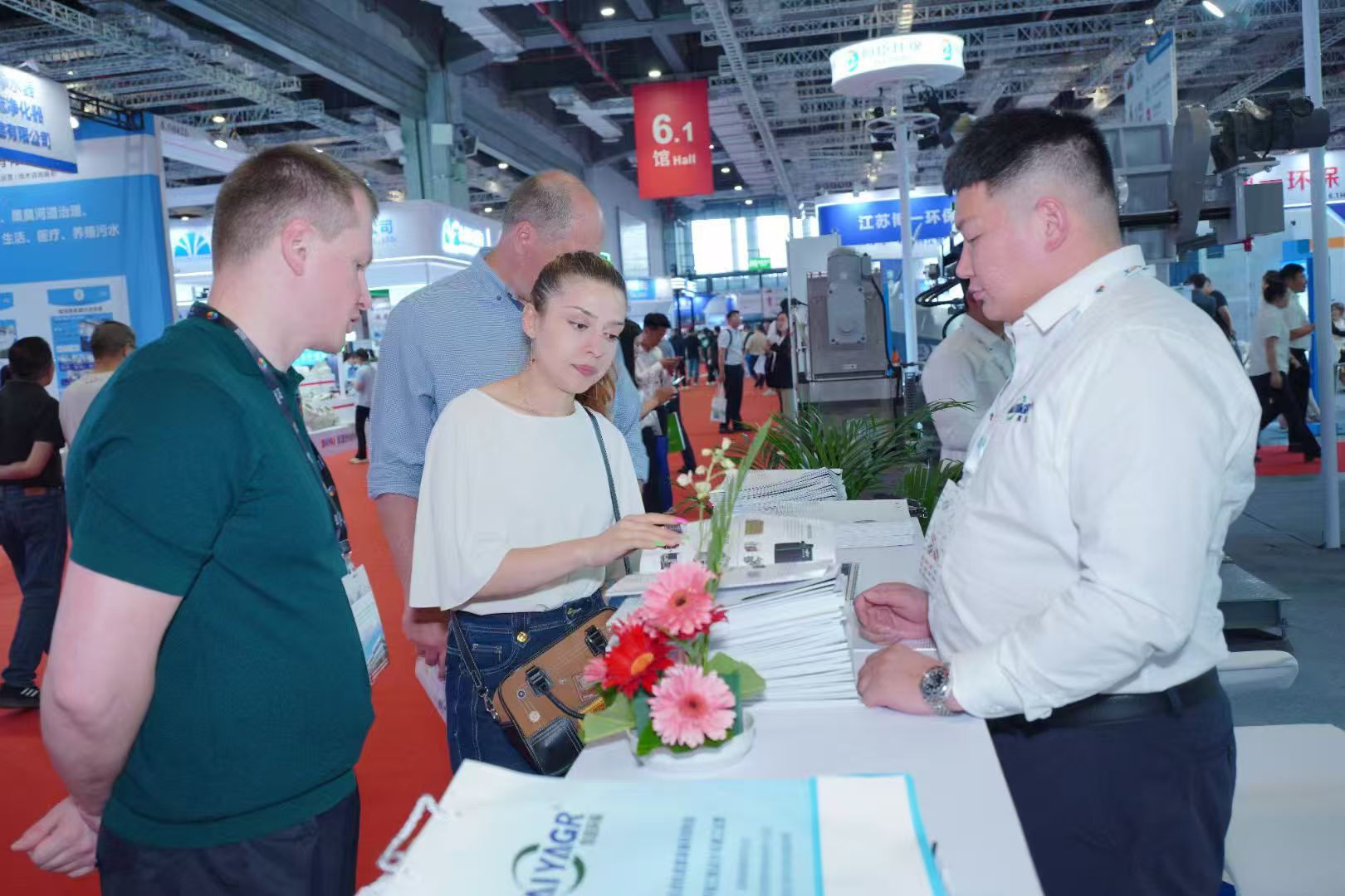 展会现场 (2).jpg
